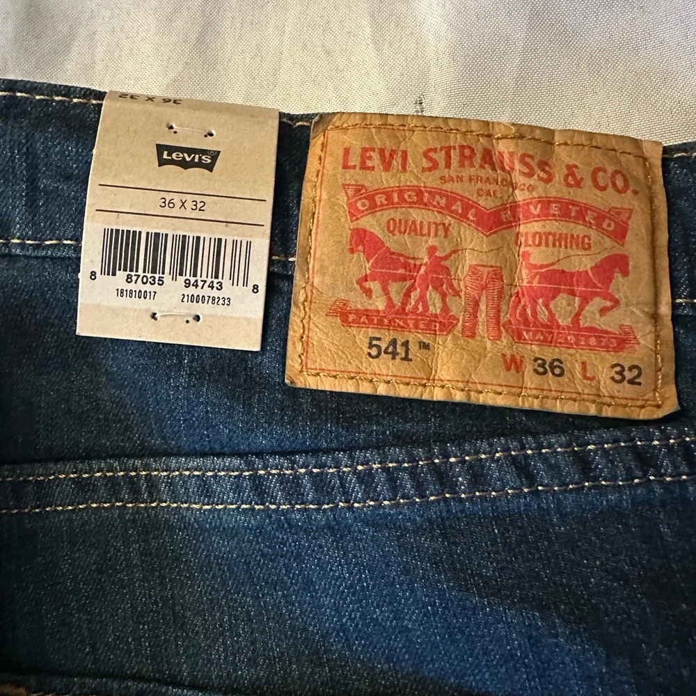 Levi’s 541 Athletic Taper stretch 36x32 NWT